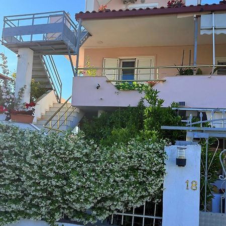 Priam Garden Apartment Durres Bagian luar foto