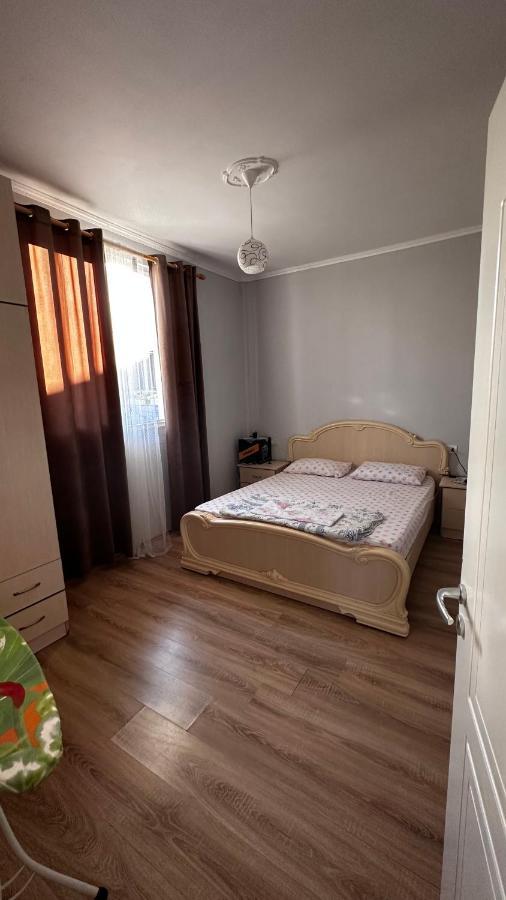 Priam Garden Apartment Durres Bagian luar foto