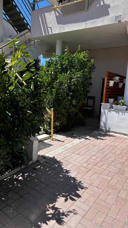 Priam Garden Apartment Durres Bagian luar foto